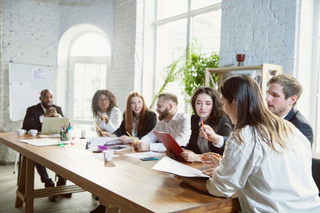 gathering-on-a-big-table-meeting